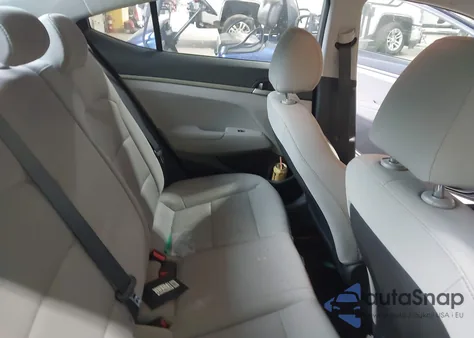 2017 Hyundai Elantra Se z USA, uszkodzony, nr VIN 5NPD74LF5HH189036